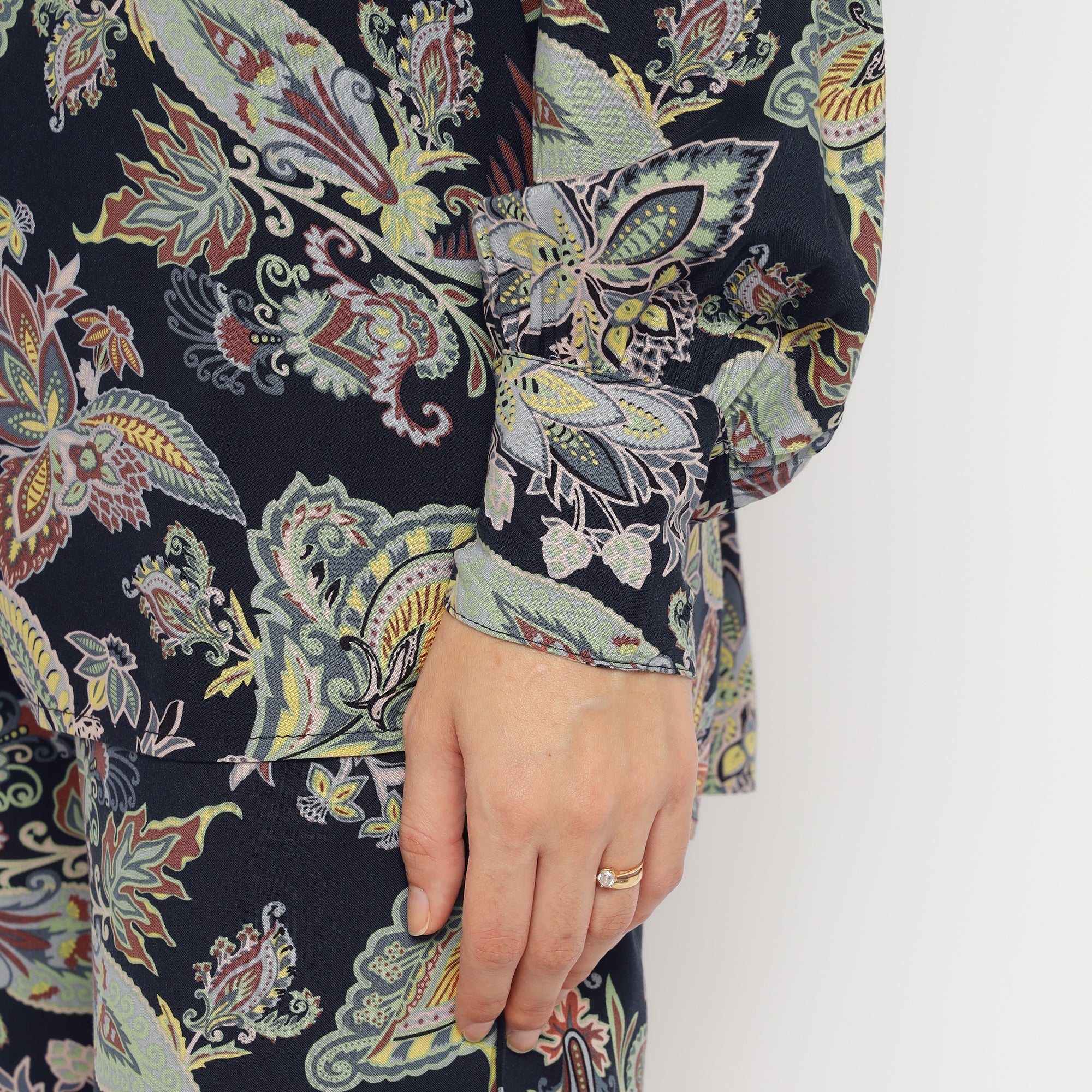 Floral Paisley All-over Print